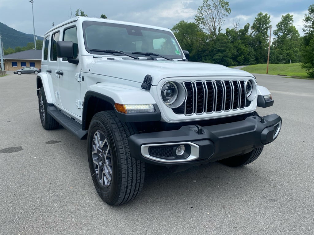 2025 Jeep Wrangler WRANGLER 4-DOOR SAHARA