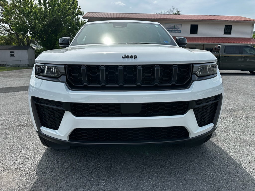 2026 Jeep Grand Cherokee GRAND CHEROKEE LAREDO ALTITUDE 4X4