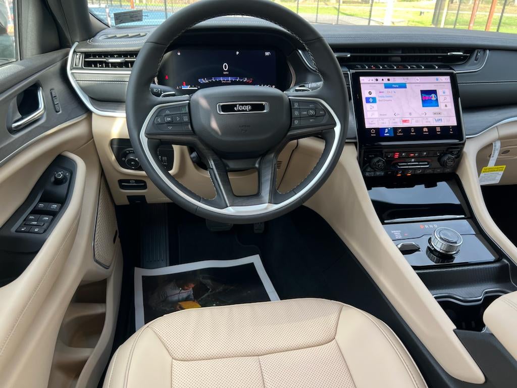 2024 Jeep Grand Cherokee GRAND CHEROKEE LIMITED 4X4