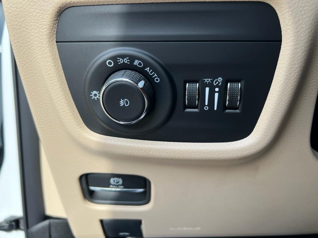 2024 Jeep Grand Cherokee GRAND CHEROKEE LIMITED 4X4