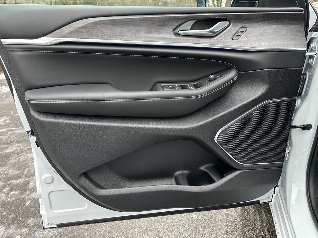 2025 Jeep Grand Cherokee GRAND CHEROKEE OVERLAND 4X4