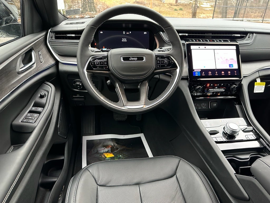 2025 Jeep Grand Cherokee GRAND CHEROKEE OVERLAND 4X4