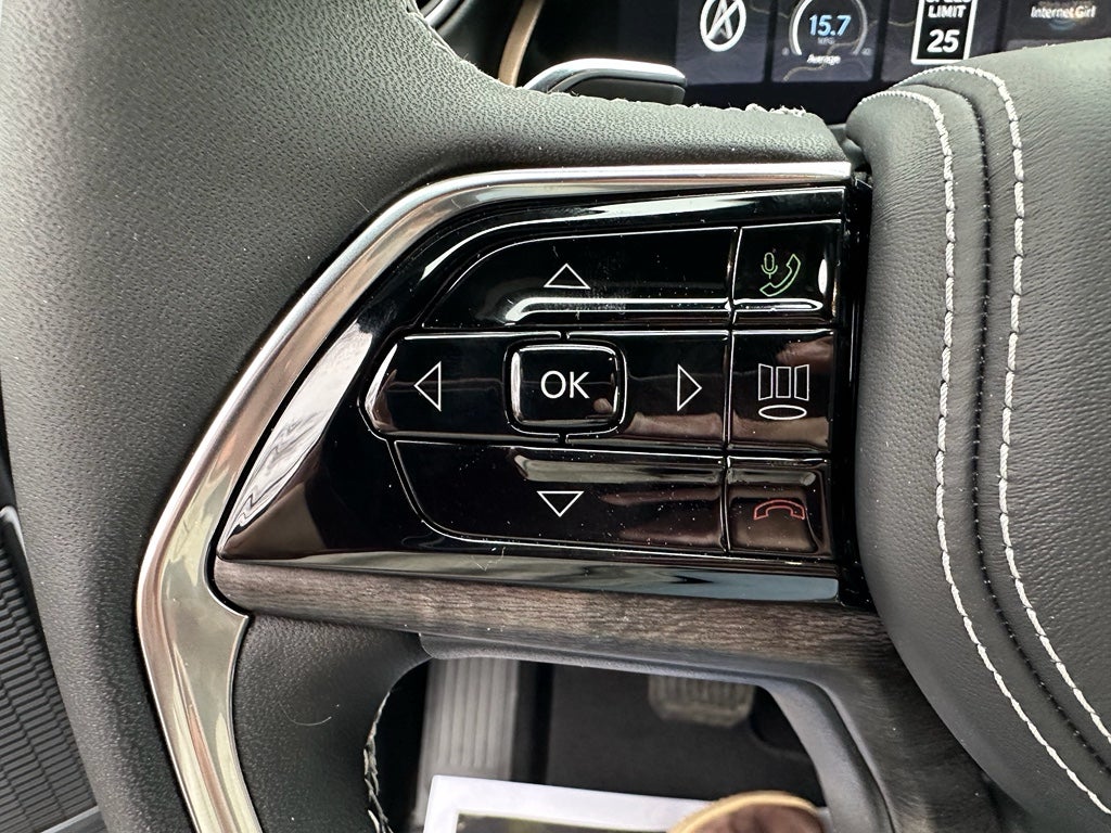 2025 Jeep Grand Cherokee GRAND CHEROKEE OVERLAND 4X4