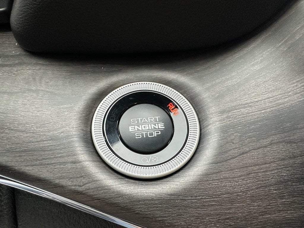 2025 Jeep Grand Cherokee GRAND CHEROKEE OVERLAND 4X4