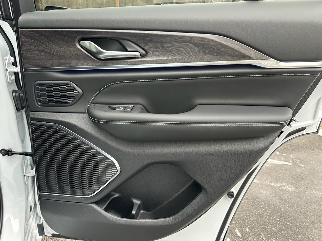 2025 Jeep Grand Cherokee GRAND CHEROKEE OVERLAND 4X4