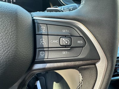 2025 Jeep Grand Cherokee GRAND CHEROKEE L LIMITED 4X4