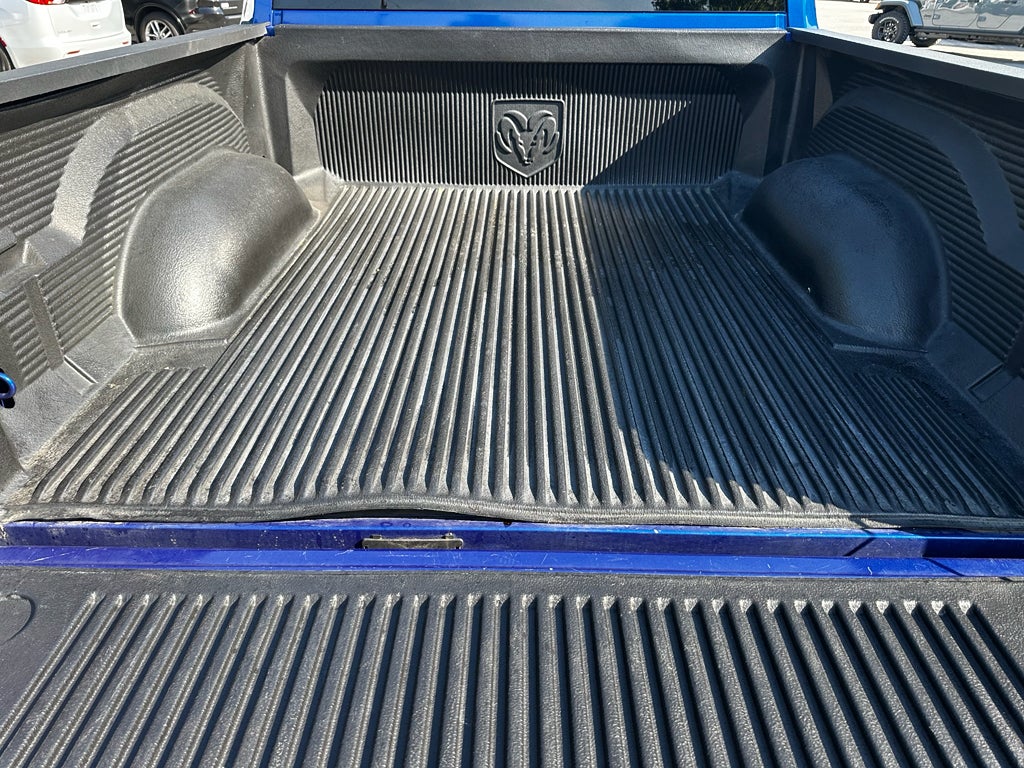 2019 RAM 1500 Classic Express Crew Cab 4x4 5'7' Box