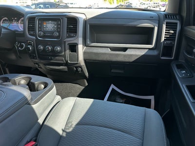 2019 RAM 1500 Classic Express Crew Cab 4x4 5'7' Box