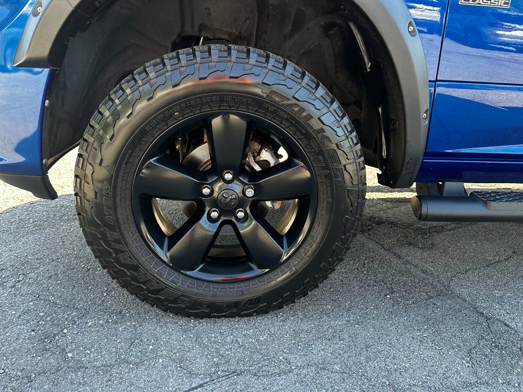 2019 RAM 1500 Classic Express Crew Cab 4x4 5'7' Box