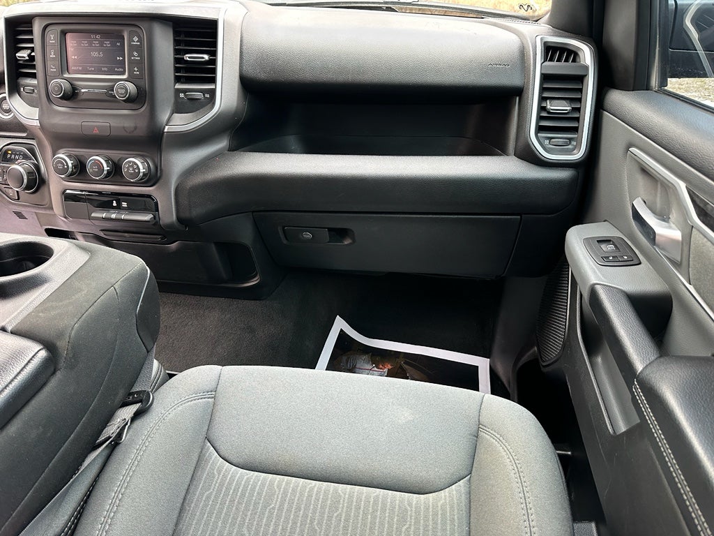 2022 RAM 1500 Big Horn Quad Cab 4x4 6'4' Box