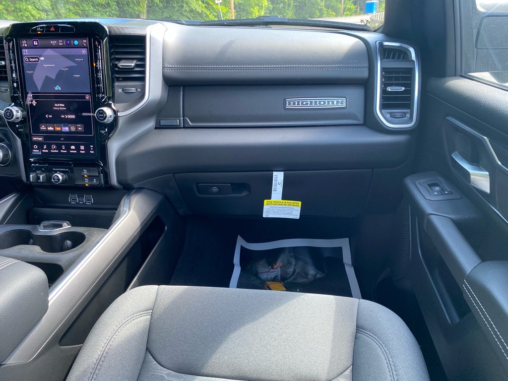 2025 RAM Ram 1500 RAM 1500 BIG HORN CREW CAB 4X4 5'7' BOX