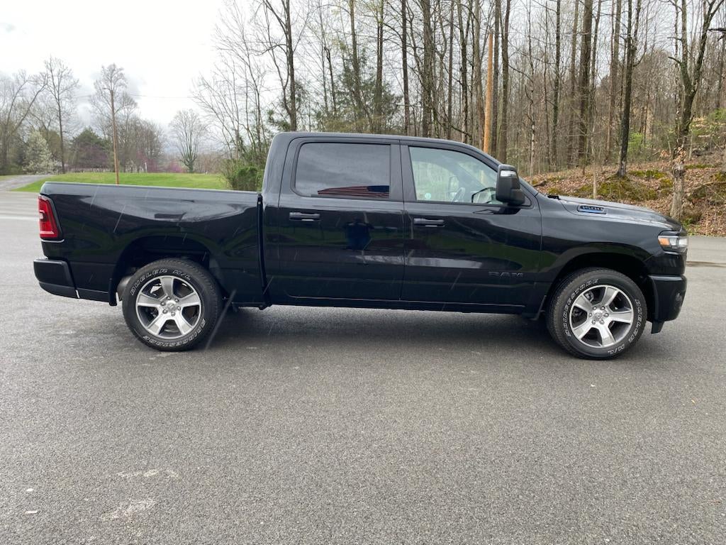2025 RAM Ram 1500 RAM 1500 TRADESMAN CREW CAB 4X4 5'7' BOX