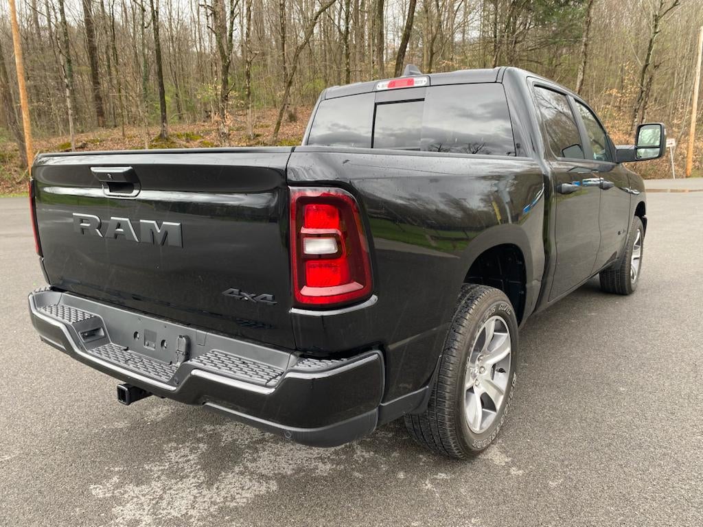 2025 RAM Ram 1500 RAM 1500 TRADESMAN CREW CAB 4X4 5'7' BOX