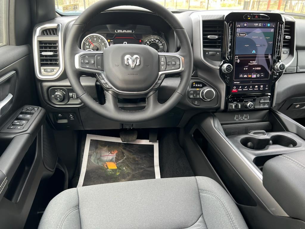 2025 RAM Ram 1500 RAM 1500 BIG HORN QUAD CAB 4X4 6'4' BOX