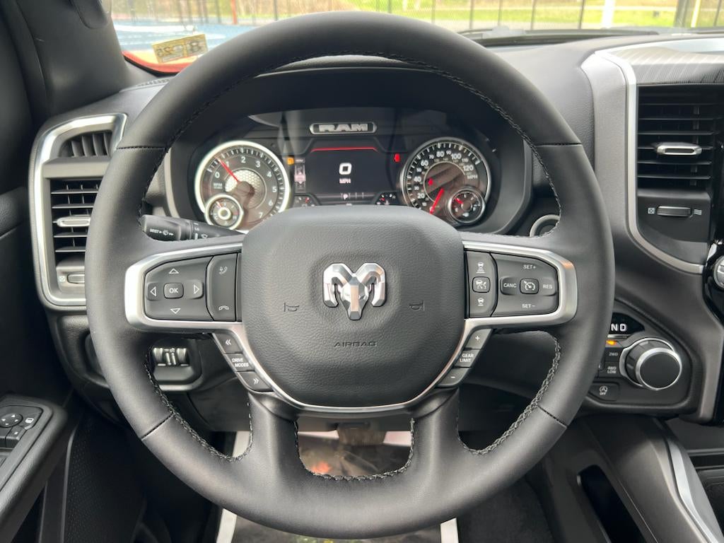 2025 RAM Ram 1500 RAM 1500 BIG HORN QUAD CAB 4X4 6'4' BOX