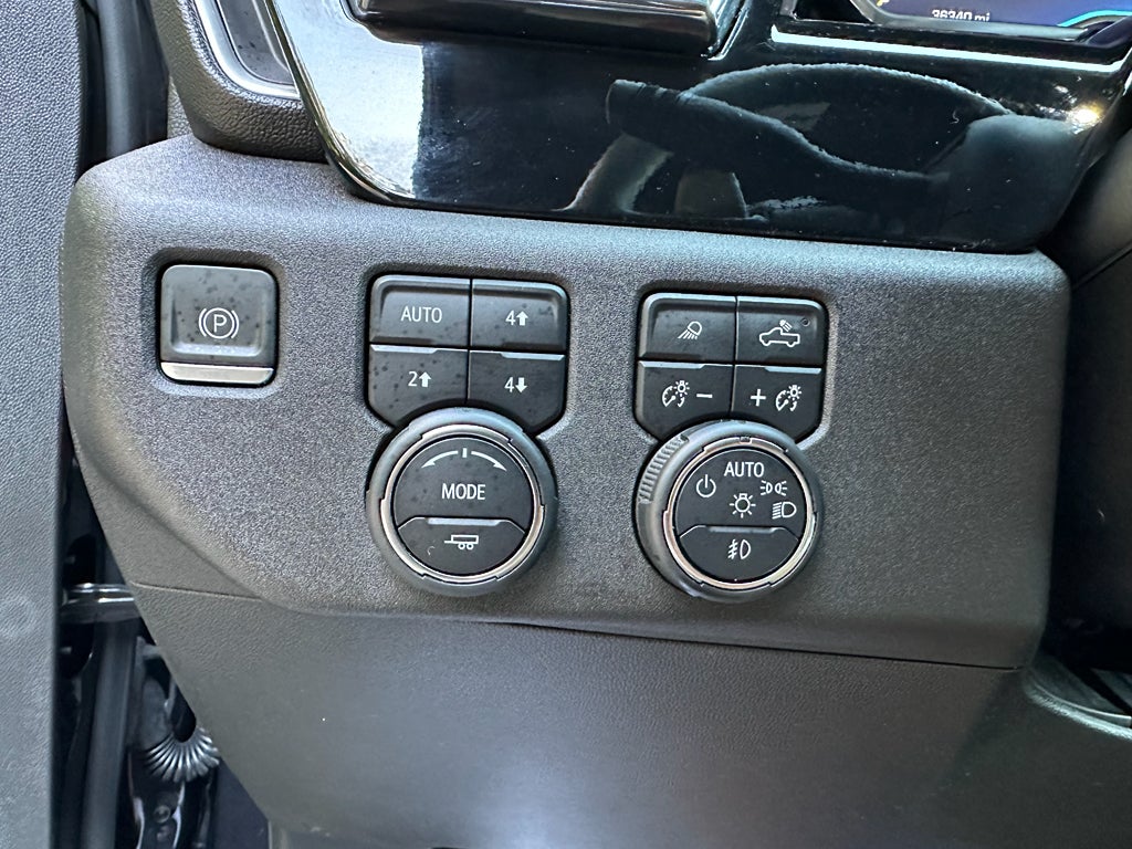 2023 Chevrolet Silverado 1500 4WD Crew Cab Short Bed LTZ