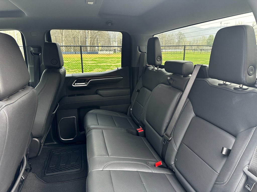 2025 GMC Sierra 1500 4WD Crew Cab Short Box SLT