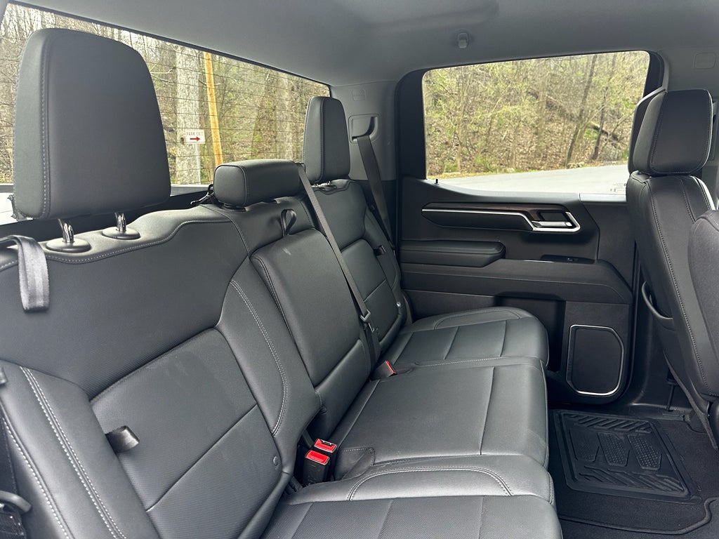 2025 GMC Sierra 1500 4WD Crew Cab Short Box SLT