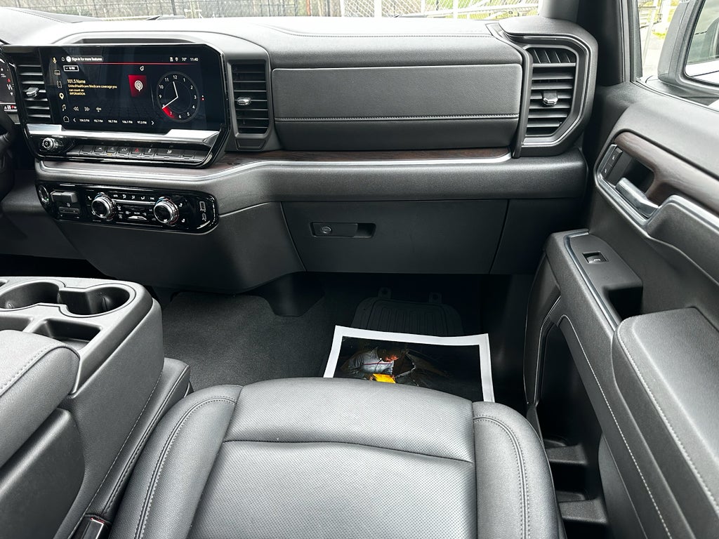 2025 GMC Sierra 1500 4WD Crew Cab Short Box SLT