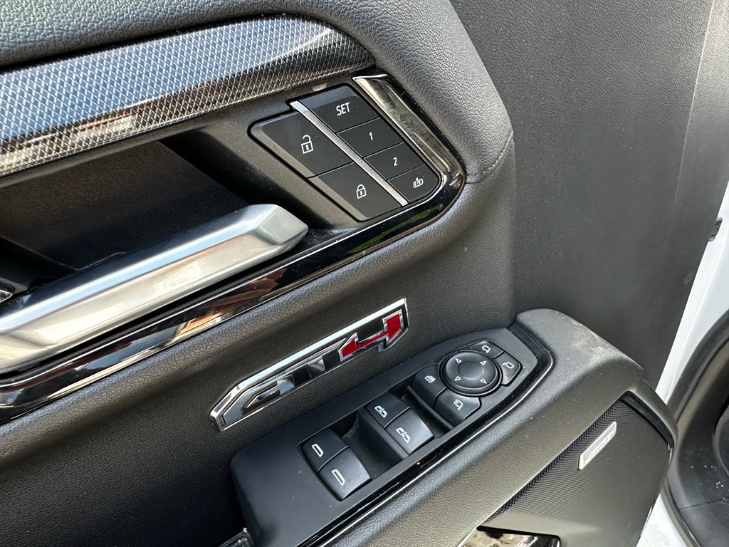 2024 GMC Sierra 1500 4WD Crew Cab Short Box AT4