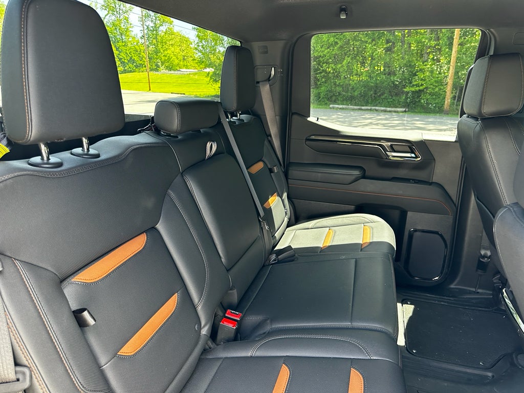 2024 GMC Sierra 1500 4WD Crew Cab Short Box AT4