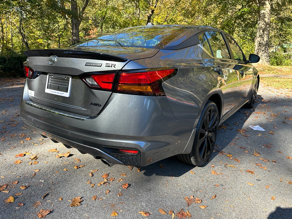 2022 Nissan Altima SR Intelligent AWD