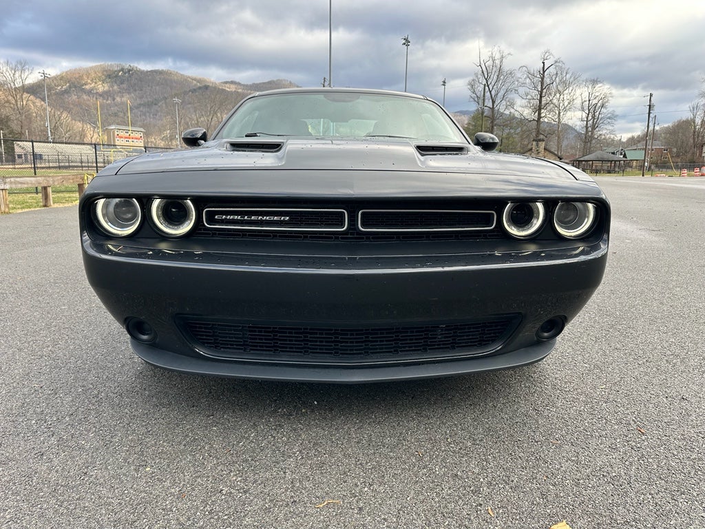 2021 Dodge Challenger SXT