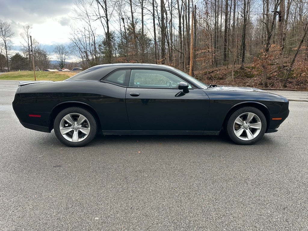 2021 Dodge Challenger SXT