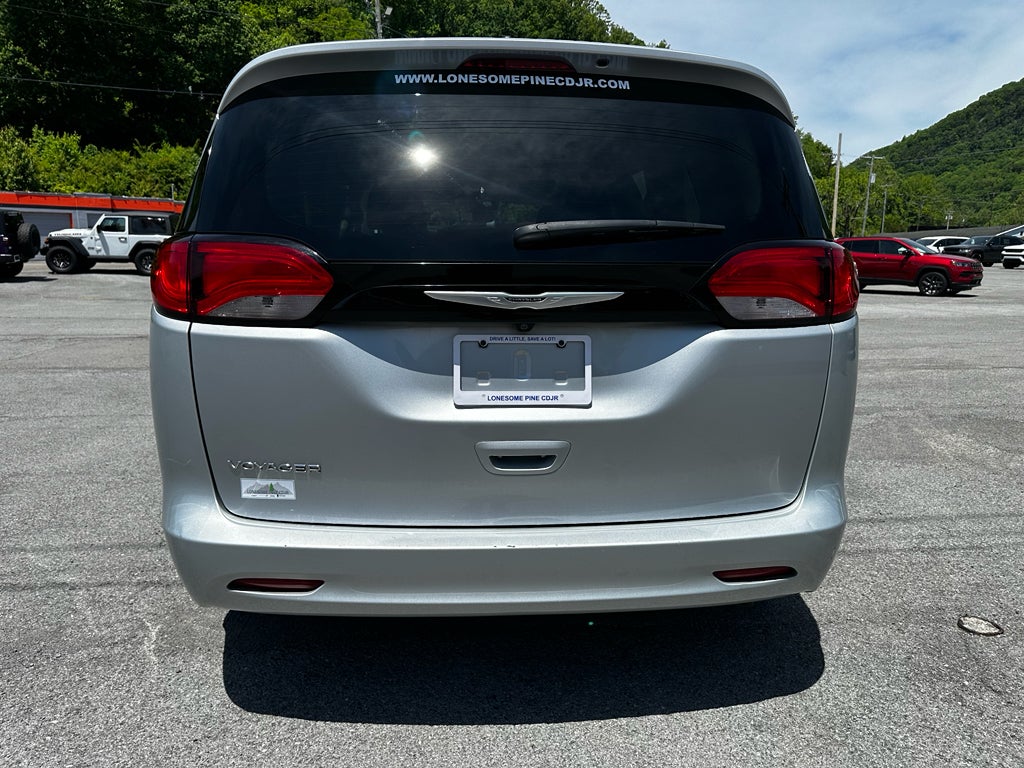 2023 Chrysler Voyager LX
