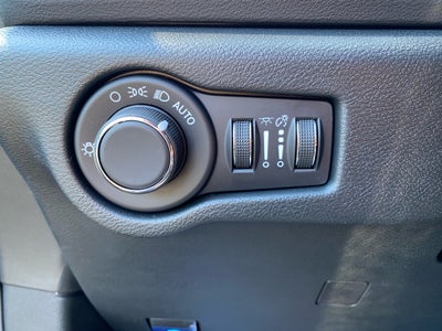 2026 Chrysler Voyager VOYAGER LX