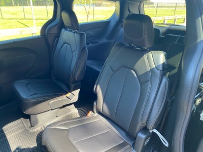 2026 Chrysler Voyager VOYAGER LX