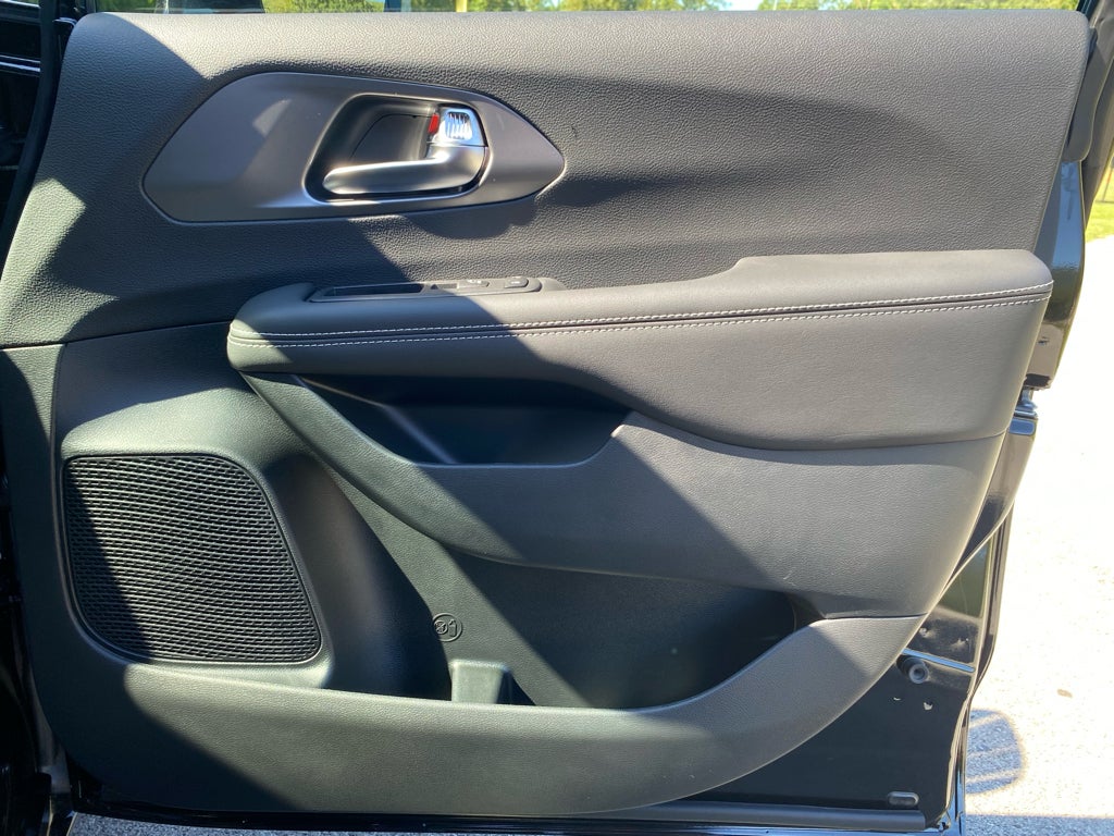 2026 Chrysler Voyager VOYAGER LX