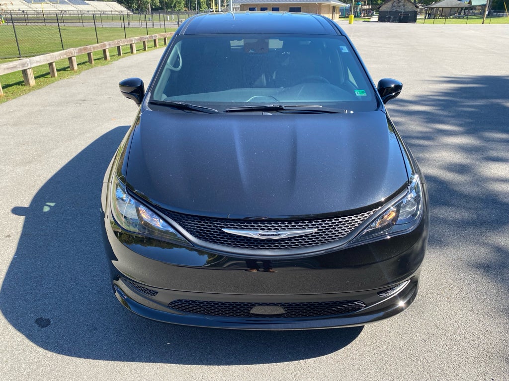 2026 Chrysler Voyager VOYAGER LX