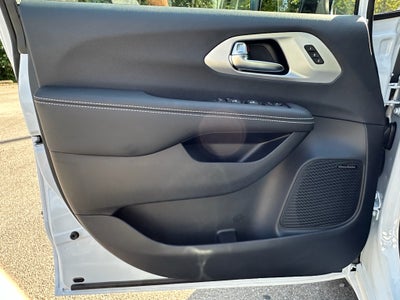 2026 Chrysler Pacifica PACIFICA LIMITED AWD