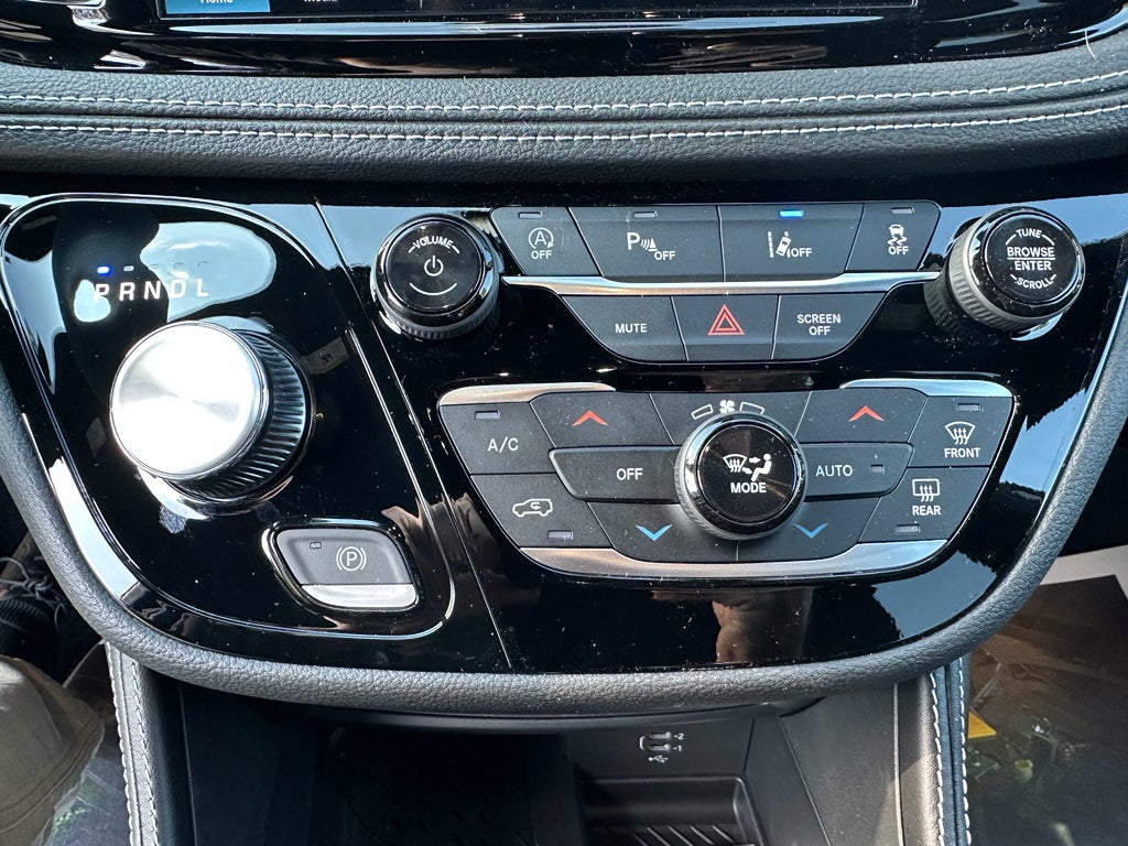 2026 Chrysler Pacifica PACIFICA LIMITED AWD