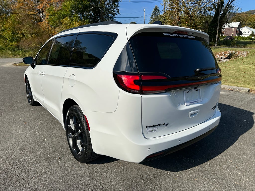 2026 Chrysler Pacifica PACIFICA LIMITED AWD