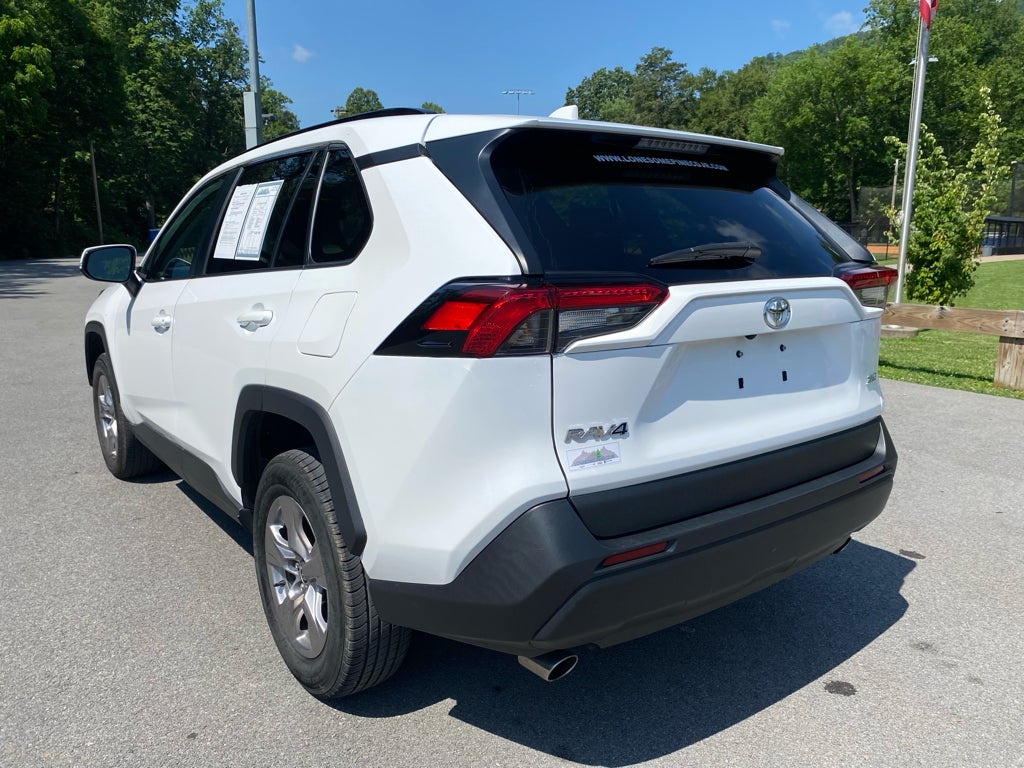 2022 Toyota RAV4 XLE