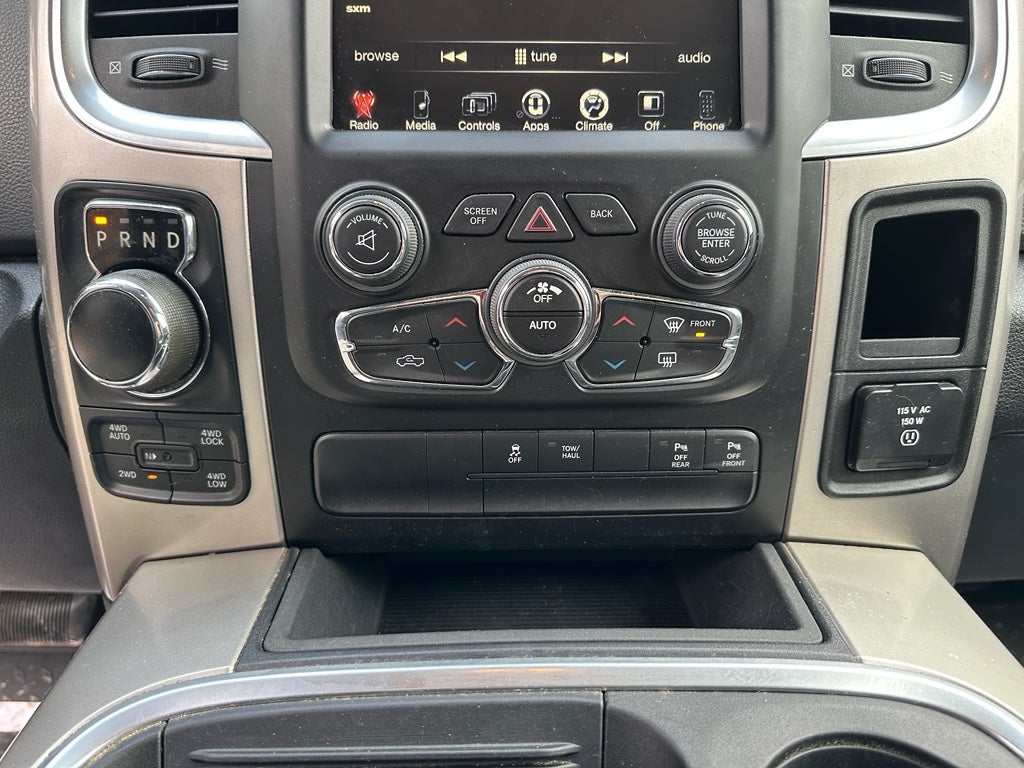 2017 RAM 1500 Big Horn Crew Cab 4x4 5'7' Box