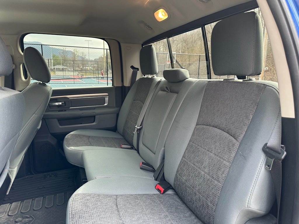 2017 RAM 1500 Big Horn Crew Cab 4x4 5'7' Box