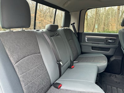 2017 RAM 1500 Big Horn Crew Cab 4x4 5'7' Box