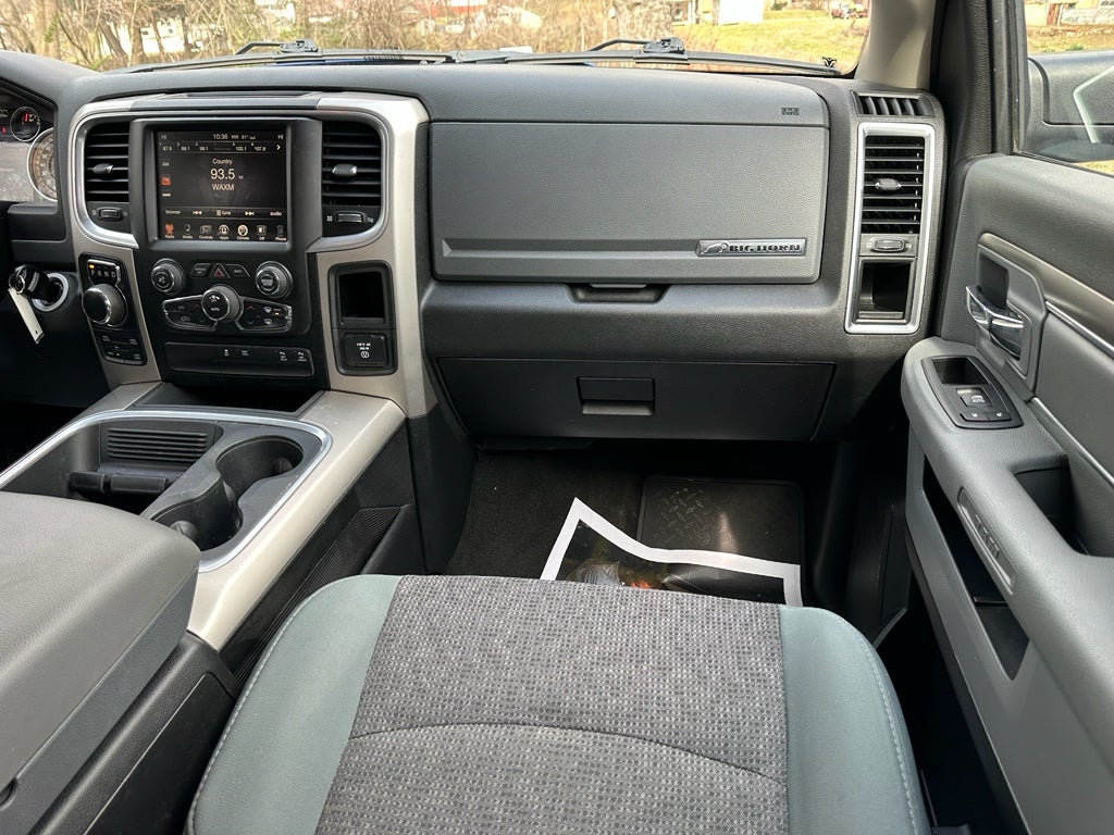 2017 RAM 1500 Big Horn Crew Cab 4x4 5'7' Box