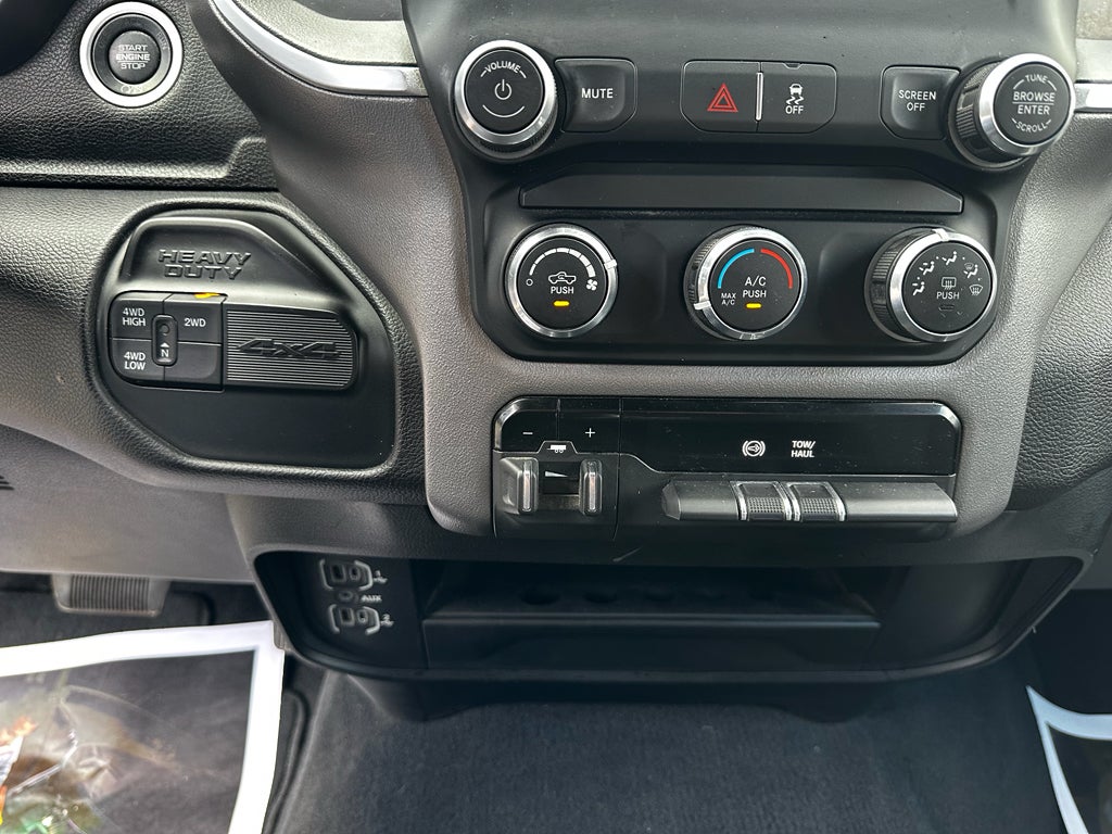 2024 RAM 2500 Big Horn Crew Cab 4x4 6'4' Box