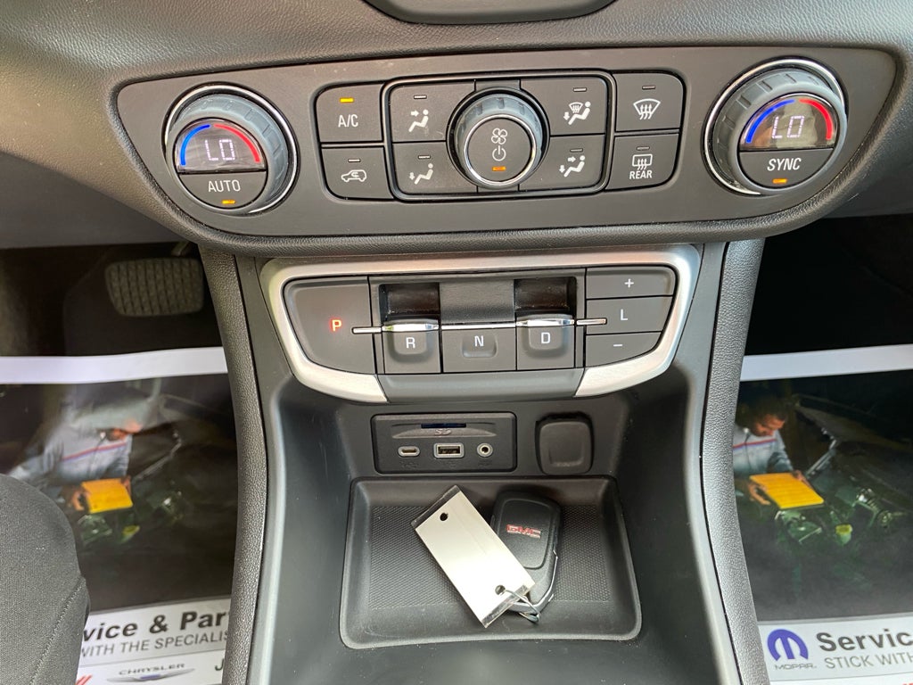 2024 GMC Terrain AWD SLT