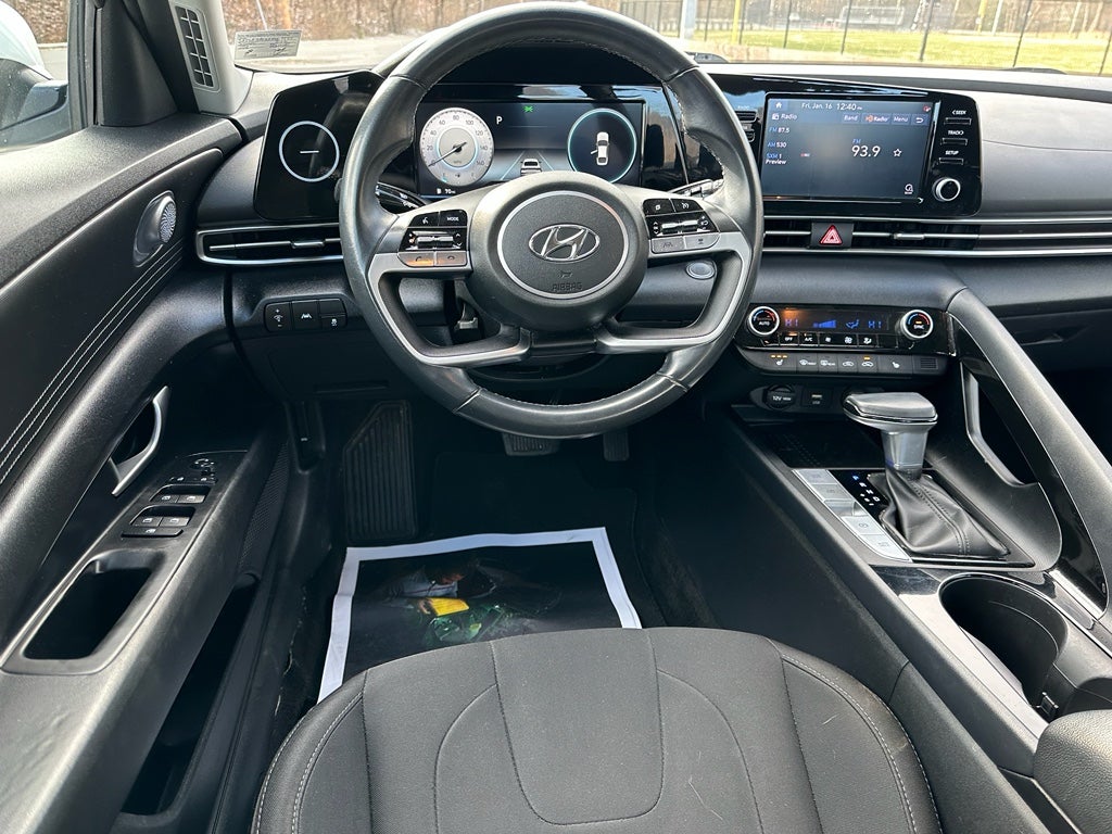 2022 Hyundai Elantra SEL