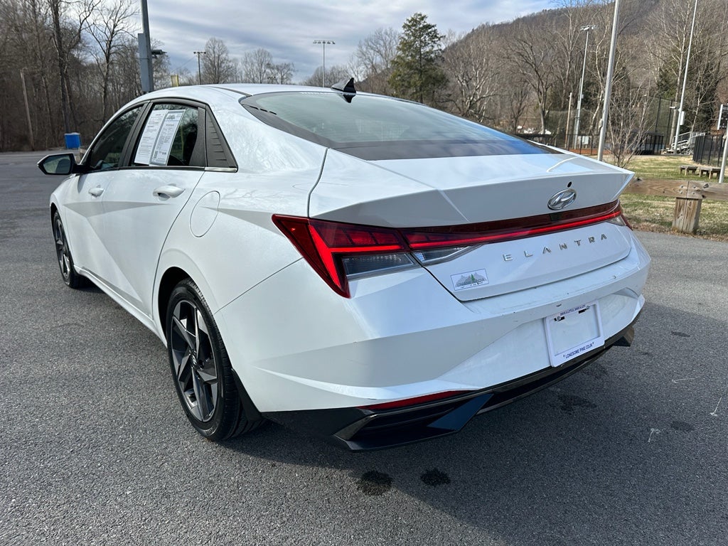 2022 Hyundai Elantra SEL